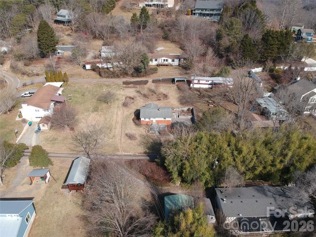 20 Ridge Cross Road, Asheville, NC 28805