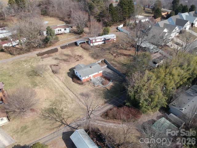 20 Ridge Cross Road, Asheville, NC 28805