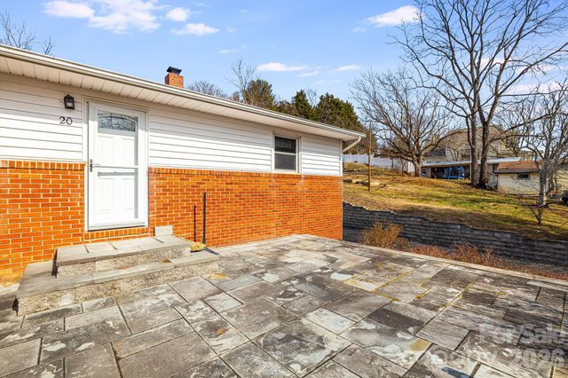 20 Ridge Cross Road, Asheville, NC 28805