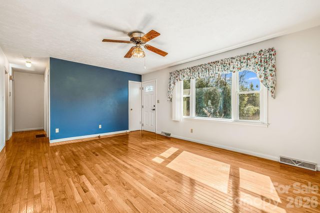 20 Ridge Cross Road, Asheville, NC 28805