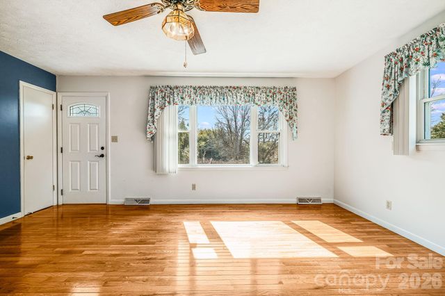 20 Ridge Cross Road, Asheville, NC 28805