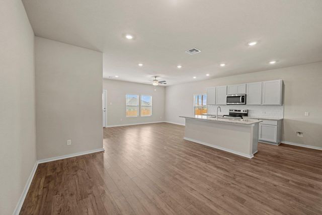 144 Wind Hill, Jarrell, TX 76537
