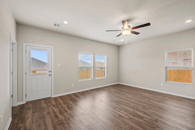 144 Wind Hill, Jarrell, TX 76537
