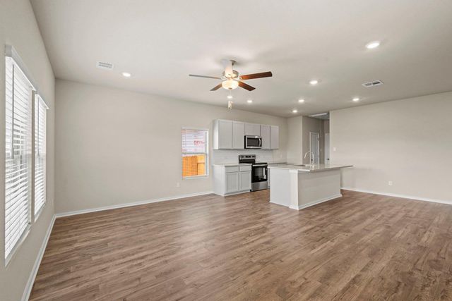 144 Wind Hill, Jarrell, TX 76537