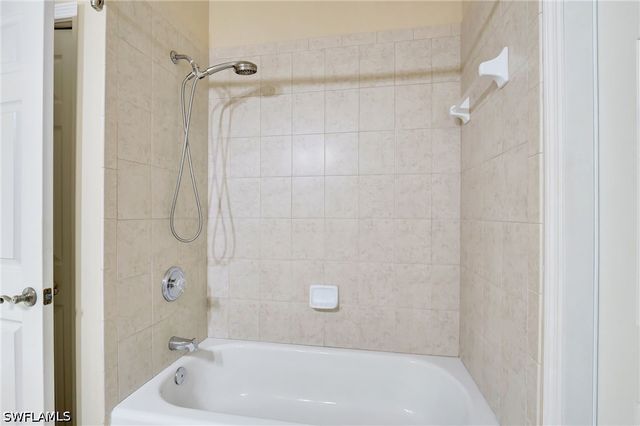6140 River Shore CT, North Fort Myers, FL 33917