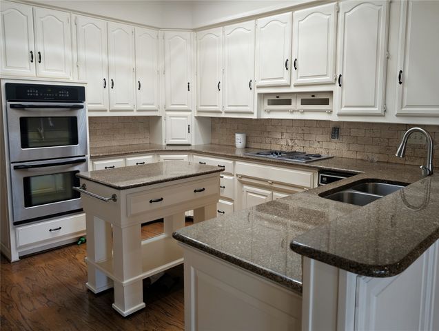14 Winding Creek Trail, Garland, TX 75043