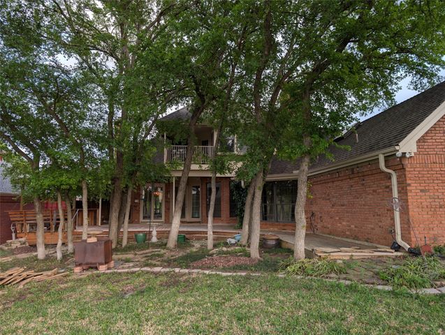 14 Winding Creek Trail, Garland, TX 75043