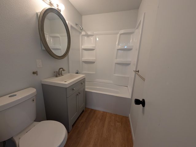 514 NE 11th Ave, Minot, ND 58703