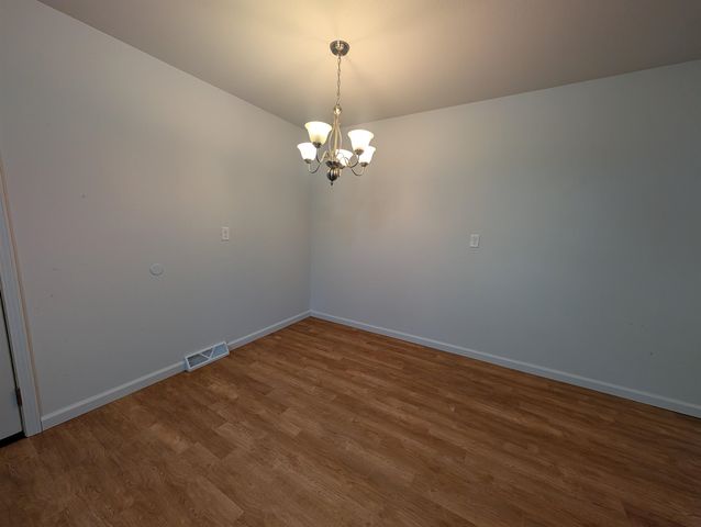 514 NE 11th Ave, Minot, ND 58703