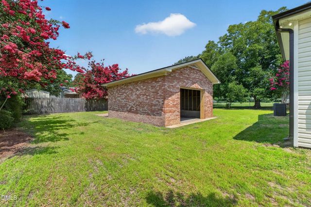 175 Tracy Lane, Dunn, NC 28334