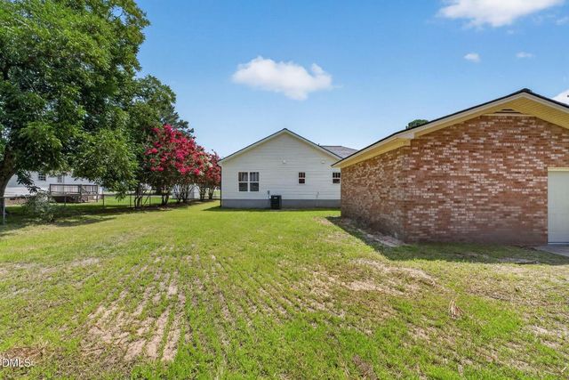 175 Tracy Lane, Dunn, NC 28334