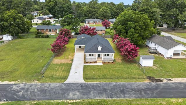 175 Tracy Lane, Dunn, NC 28334