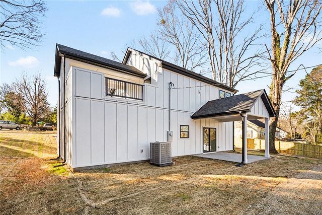 202 Pine Street, Easley, SC 29640