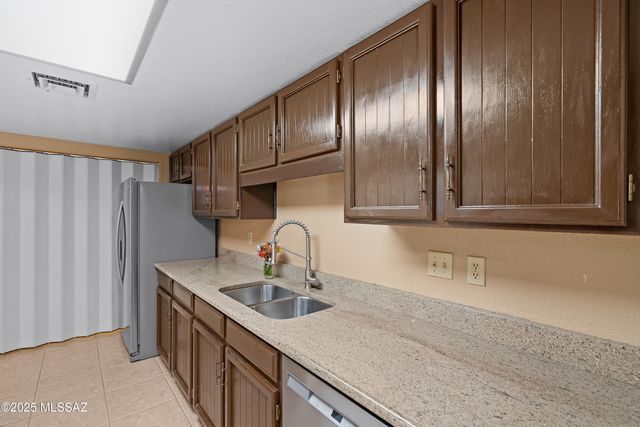 1343 W Calle Madrid, Green Valley, AZ 85622