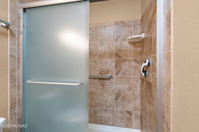 1343 W Calle Madrid, Green Valley, AZ 85622