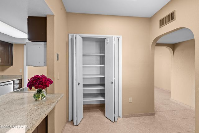 1343 W Calle Madrid, Green Valley, AZ 85622