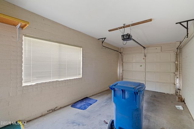 1343 W Calle Madrid, Green Valley, AZ 85622