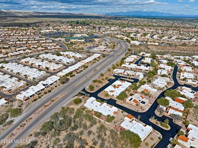 1343 W Calle Madrid, Green Valley, AZ 85622