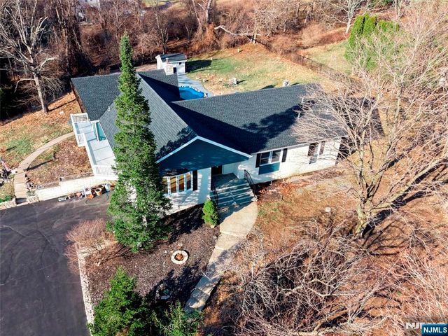 2 Rossi Drive, Clinton Twp, NJ 08809