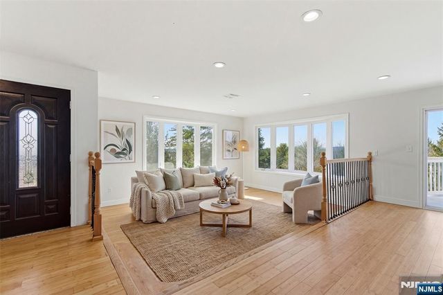 2 Rossi Drive, Clinton Twp, NJ 08809
