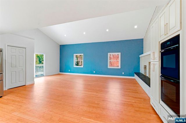 2 Rossi Drive, Clinton Twp, NJ 08809