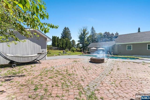 2 Rossi Drive, Clinton Twp, NJ 08809