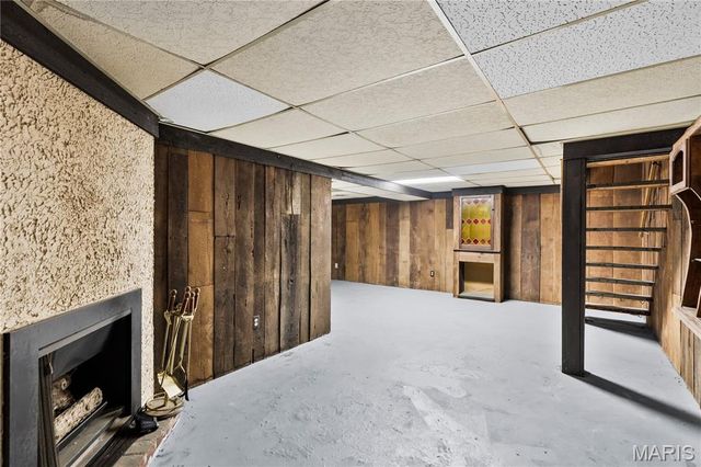 8 Wescott Drive, Florissant, MO 63031