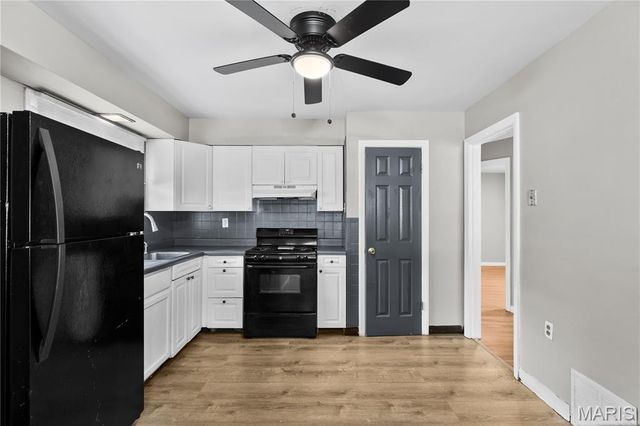 8 Wescott Drive, Florissant, MO 63031