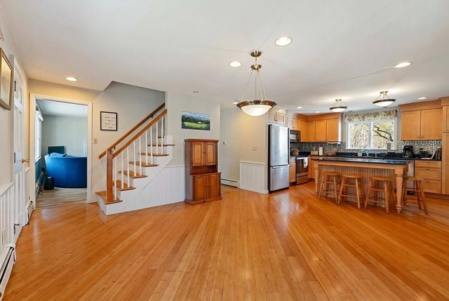 2 Shirley Lane, Stratham, NH 03885