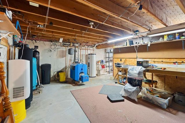 2 Shirley Lane, Stratham, NH 03885