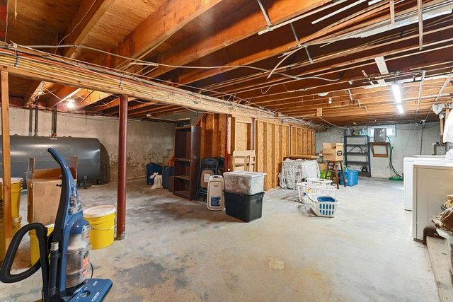 2 Shirley Lane, Stratham, NH 03885