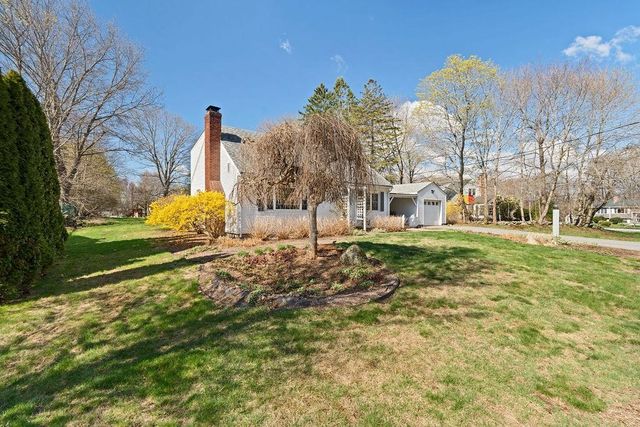 2 Shirley Lane, Stratham, NH 03885