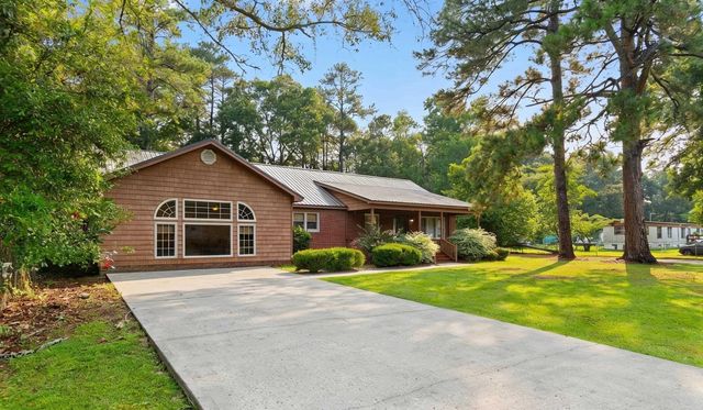 57 Missroon St., Georgetown, SC 29440