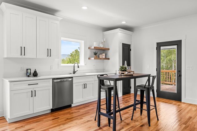 270 Cascade Drive, Rossville, GA 30741