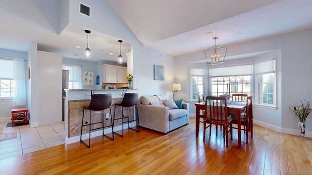 410 Salem St 1310, Wakefield, MA 01880