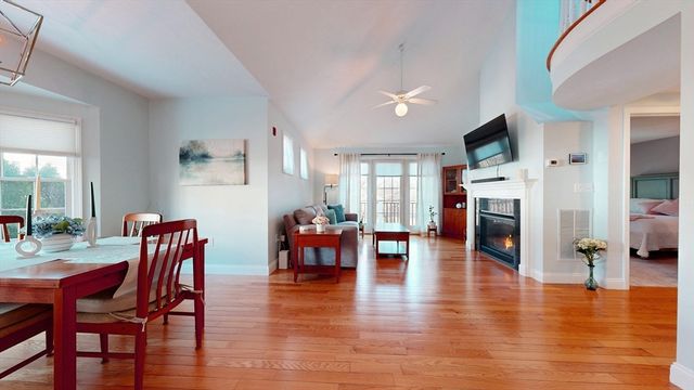 410 Salem St 1310, Wakefield, MA 01880
