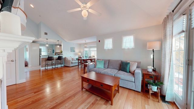 410 Salem St 1310, Wakefield, MA 01880