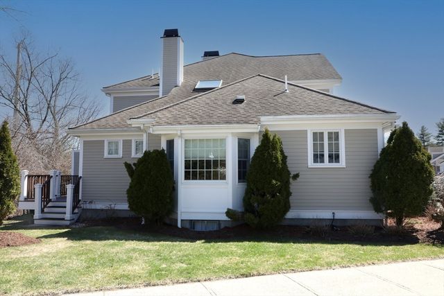 410 Salem St 1310, Wakefield, MA 01880