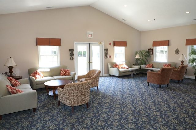 410 Salem St 1310, Wakefield, MA 01880