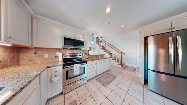 410 Salem St 1310, Wakefield, MA 01880