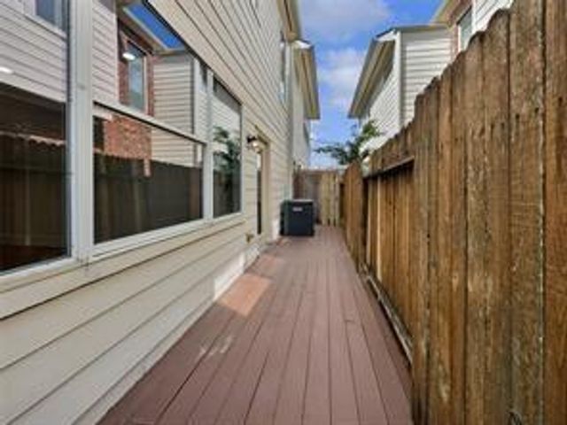 1762 Aden Mist Drive, Houston, TX 77003