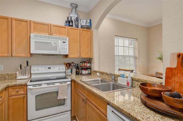 10015 6TH STREET N, St Petersburg, FL 33702