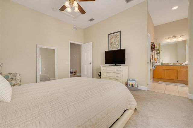 10015 6TH STREET N, St Petersburg, FL 33702