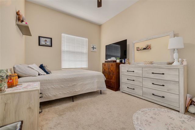 10015 6TH STREET N, St Petersburg, FL 33702