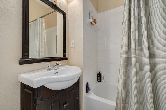 10015 6TH STREET N, St Petersburg, FL 33702