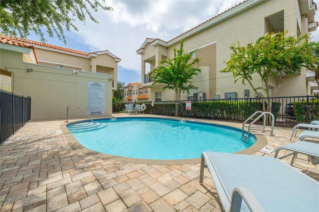 10015 6TH STREET N, St Petersburg, FL 33702
