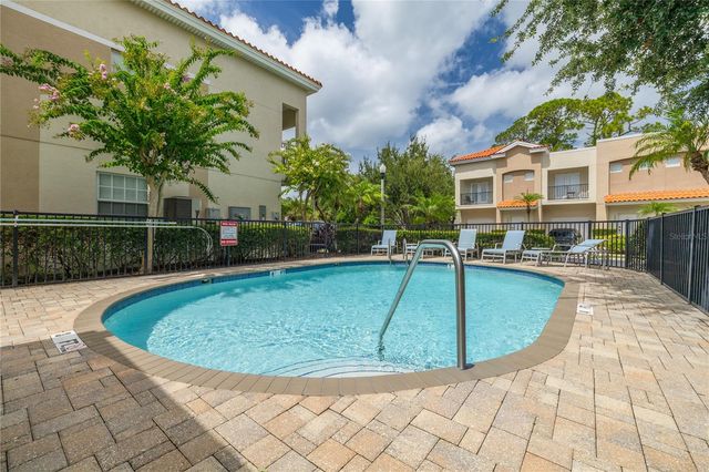 10015 6TH STREET N, St Petersburg, FL 33702