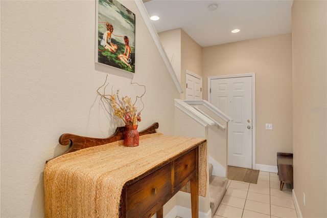 10015 6TH STREET N, St Petersburg, FL 33702