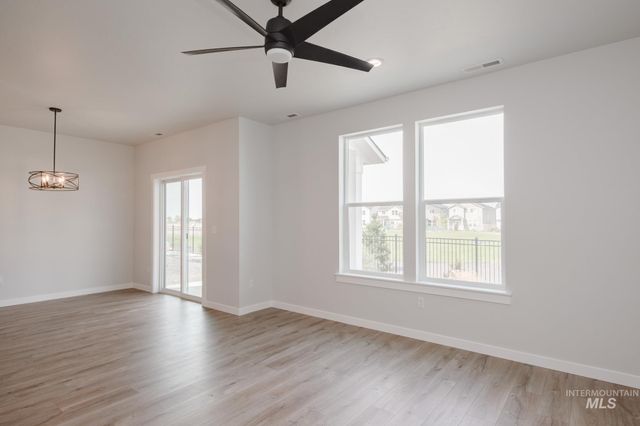 10527 W Tinder St, Star, ID 83669