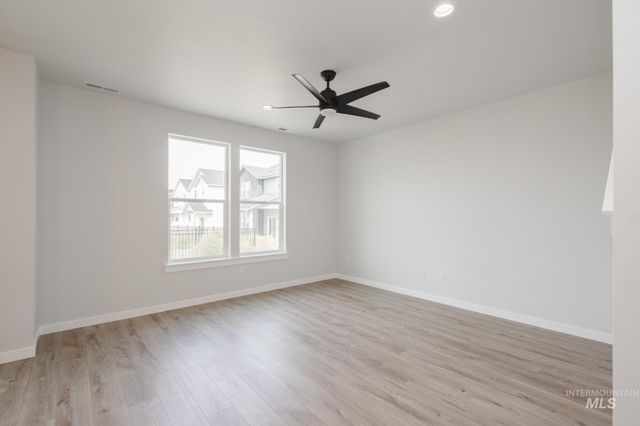 10527 W Tinder St, Star, ID 83669